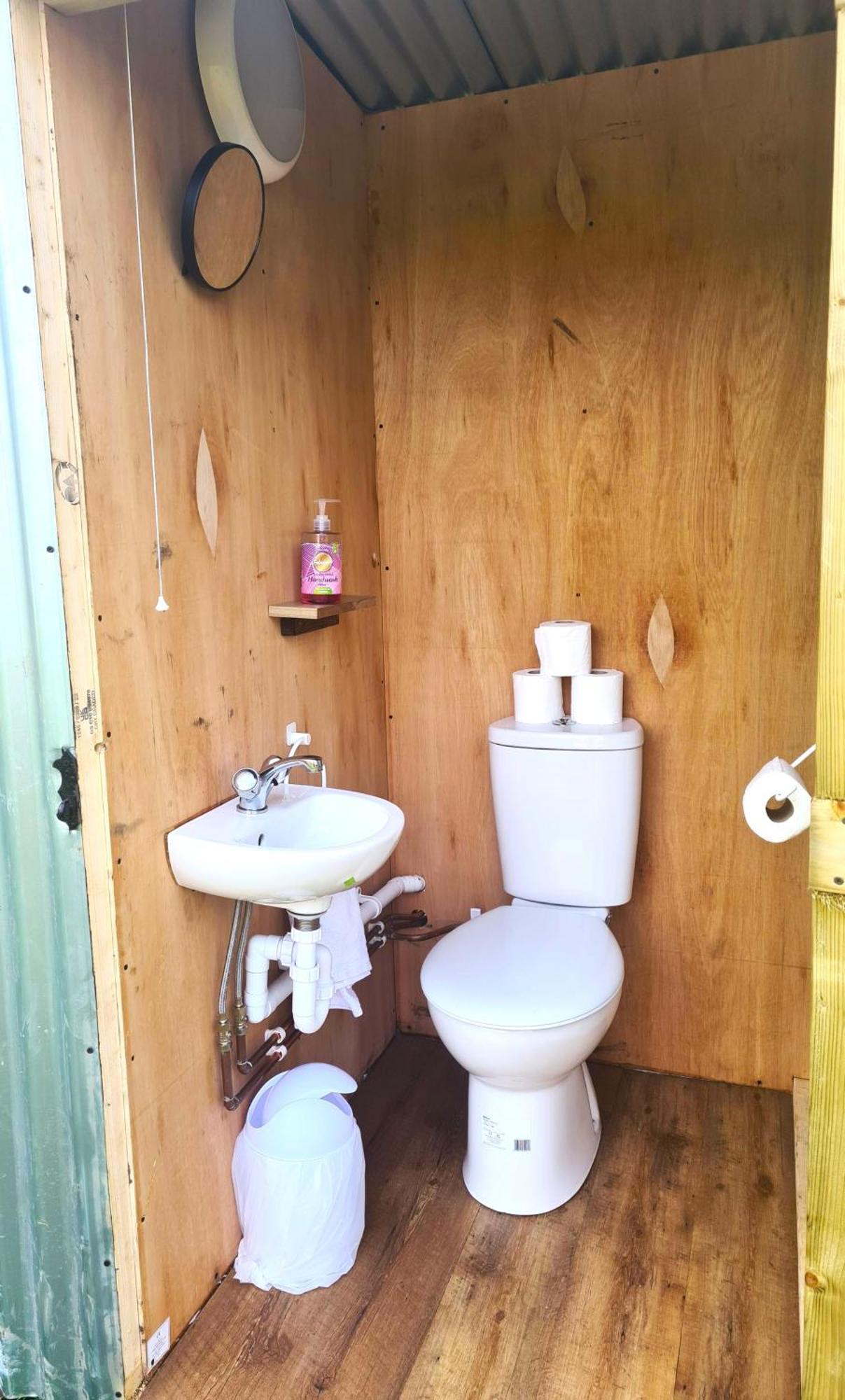 Boyce Fen Farm Retreat Glamping & Fishery Villa Wisbech Exteriör bild